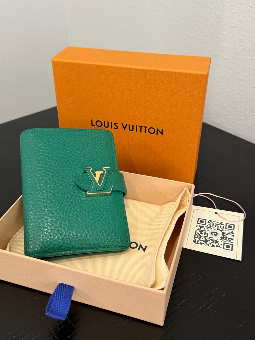 Louis Vuitton Green Pebbled Leather Wallet with Gold LV Hardware